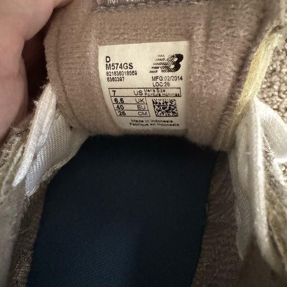 New Balance 574 - Picture 6 of 6